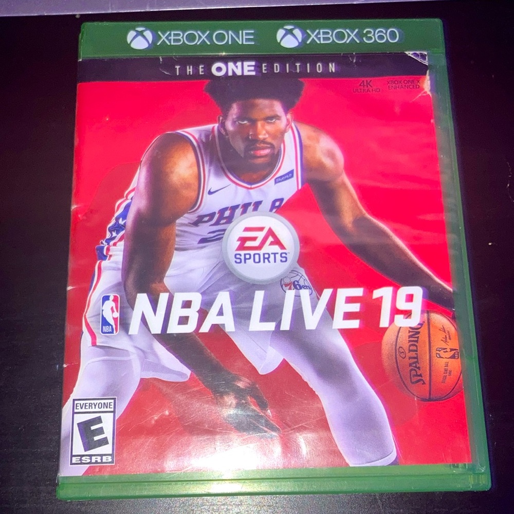 Xbox one and Xbox 360 video game EA sports NBA live 19 the one edition